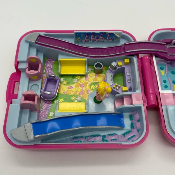 Vintage 1989 Polly Pocket Bluebird Toys Polly's Funfair Pollyworld + Doll & Car - Picture 11 of 12
